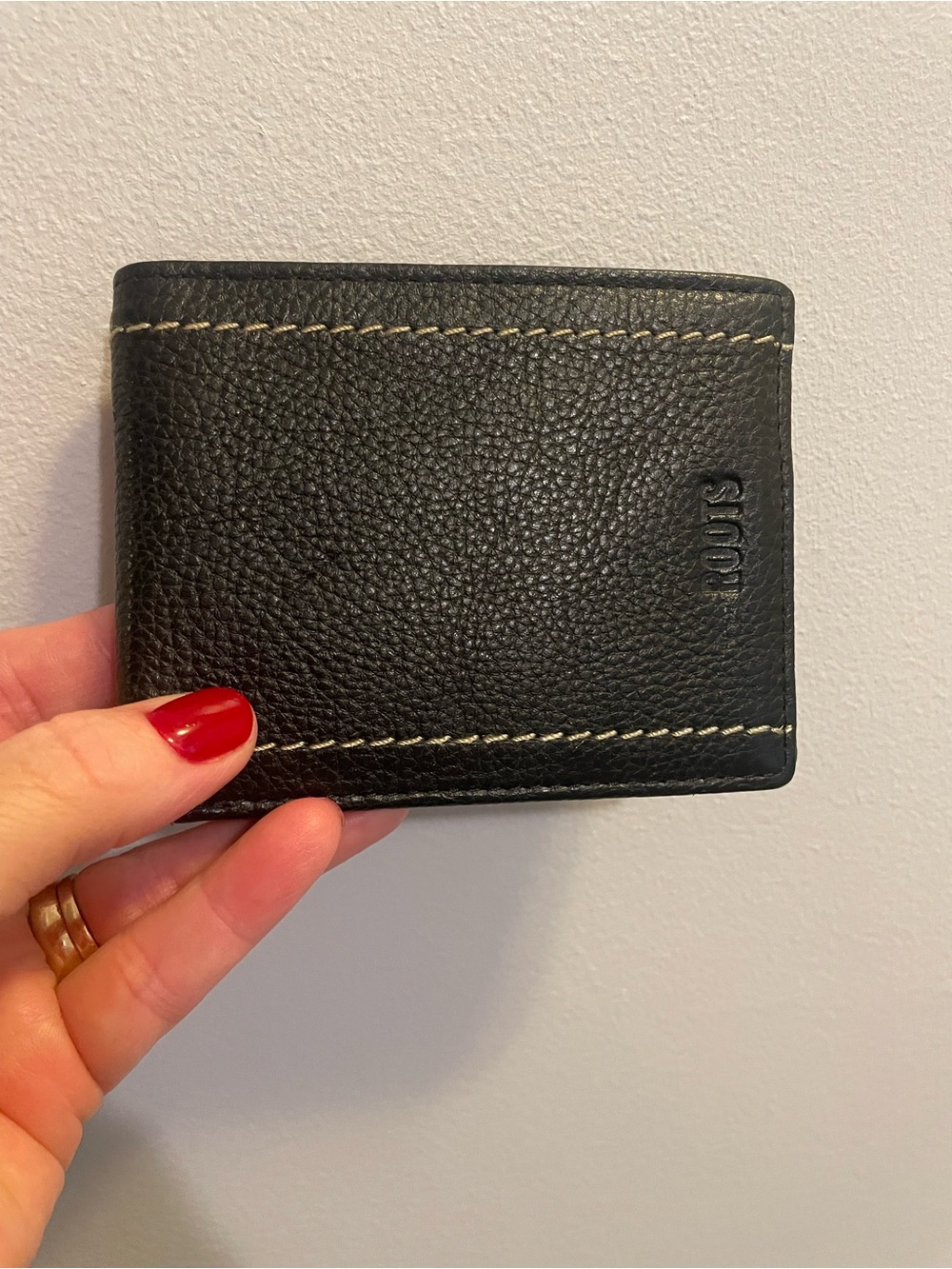 Roots Black Leather Bi-Fold Wallet with Contrast Stitching